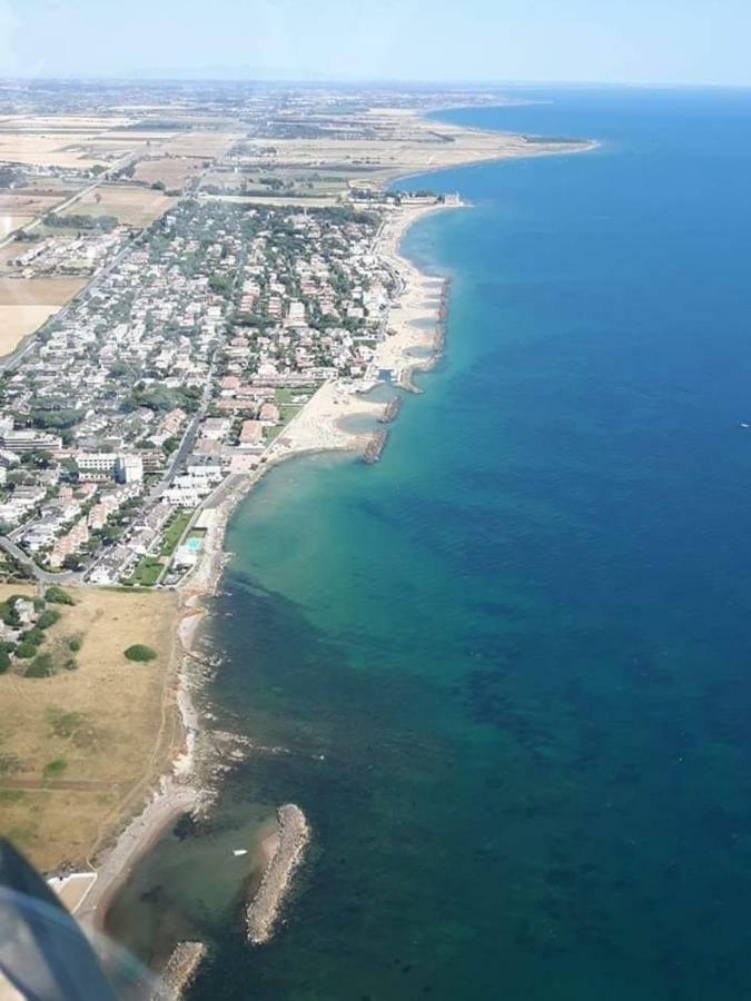 Appartamento La Tana nel Vicolo Santa Marinella Esterno foto