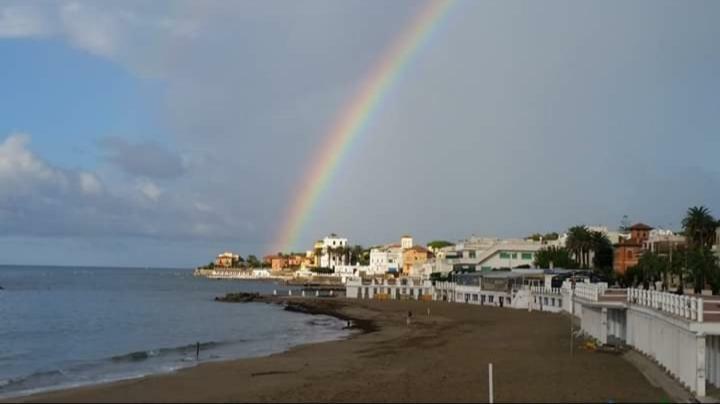 Appartamento La Tana nel Vicolo Santa Marinella Esterno foto